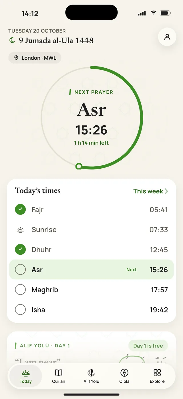 Alif Today screen: the next prayer in a ring and today’s prayer times